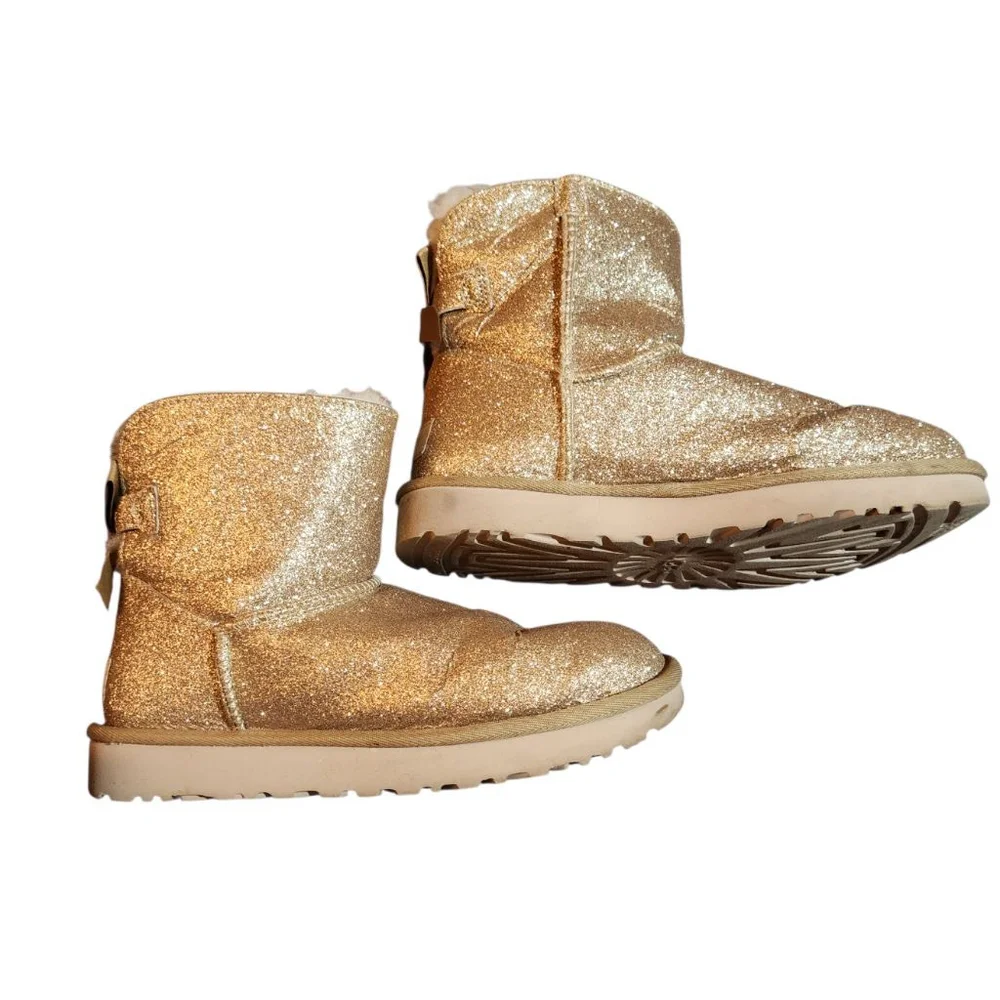 UGG Womens Gold Glitter Boots Size 7